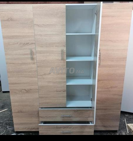 Armoire à vêtements 4 portes - 2