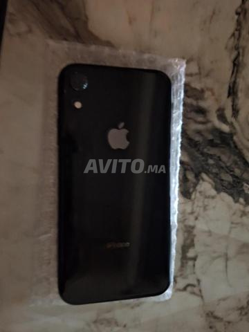 iPhone XR encore neuf - 2