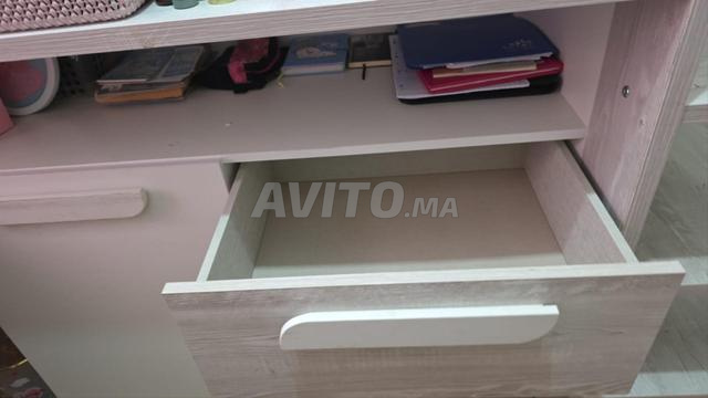 Lit enfant complet avec bureau et meuble de rangement - 2