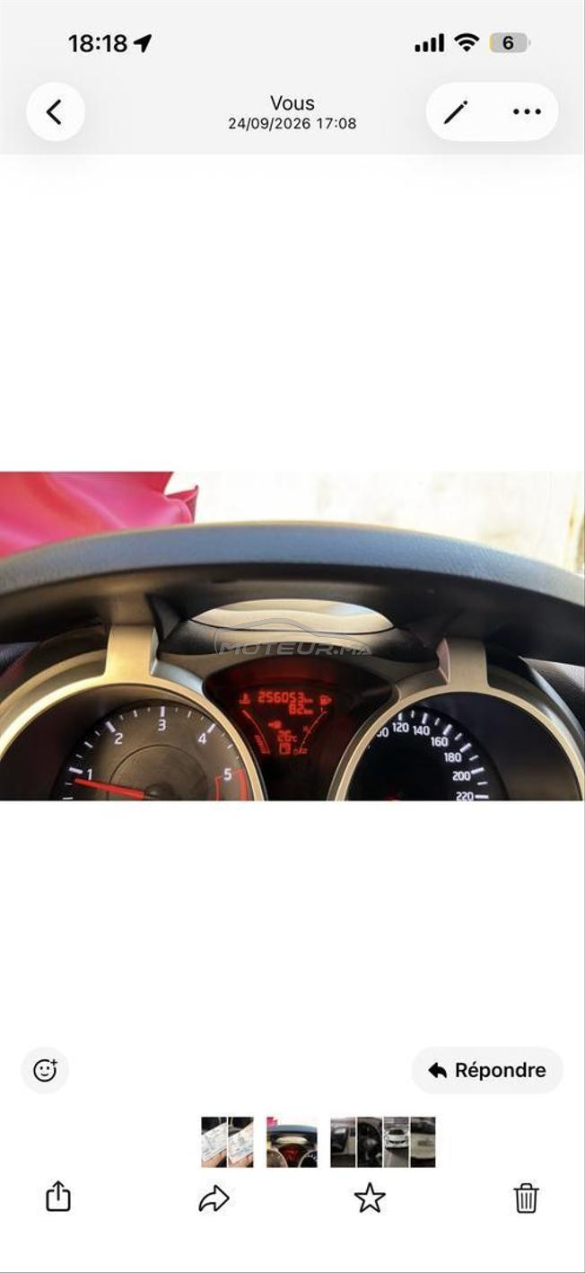 voiture avec un bonne état .   