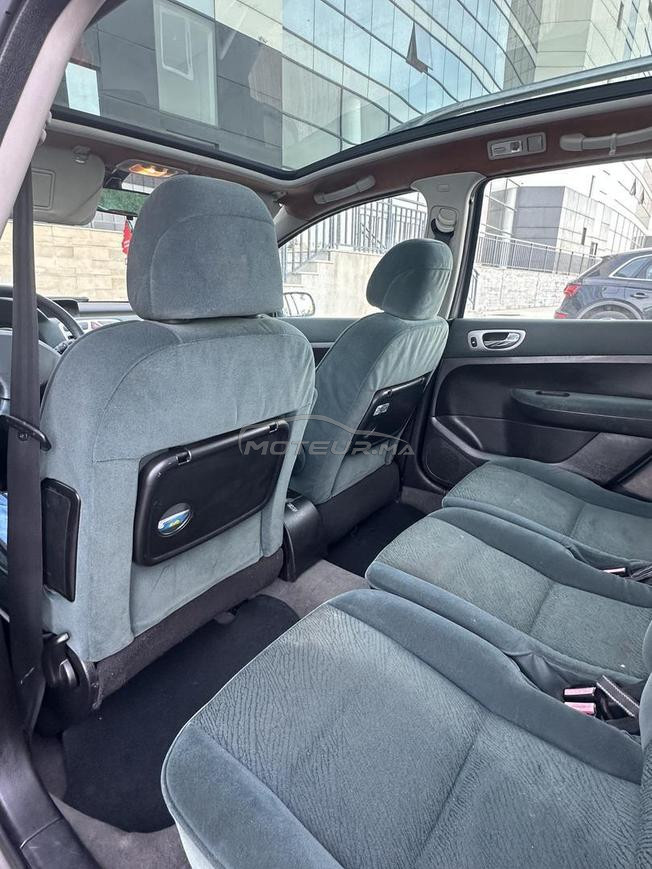 Peugeot 2003 – 7 CV – 215 000 km 
