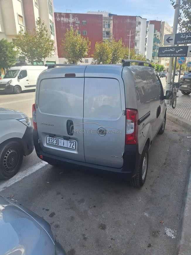 une voiture de travail à vendre