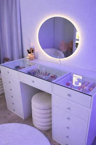Coiffeuse de luxe * - 2