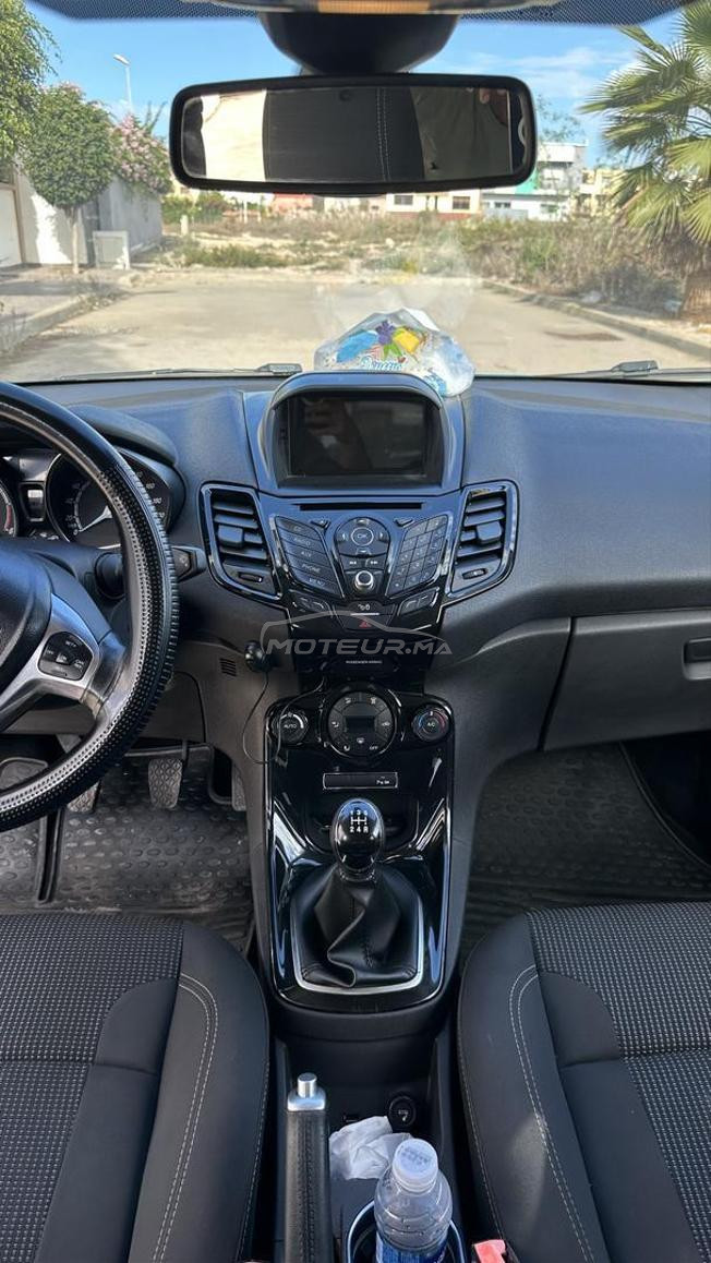 Ford Fiesta titanium modèle 2017 premier mah 