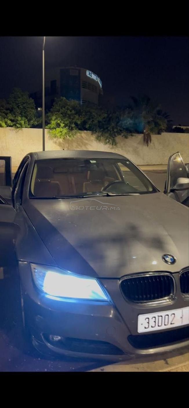 BMW Série 3 Essence Manuelle 2010 à Agadir