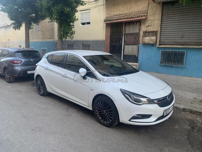 Opel Astra Diesel Automatique 2019 à Salé
