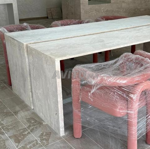 طاولة كبيرة من الترافرتين من جزأين مستقلين - 2