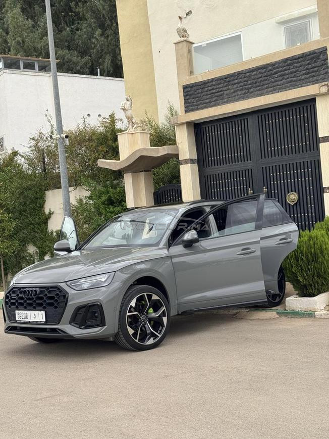 Audi q5 très bon état 
