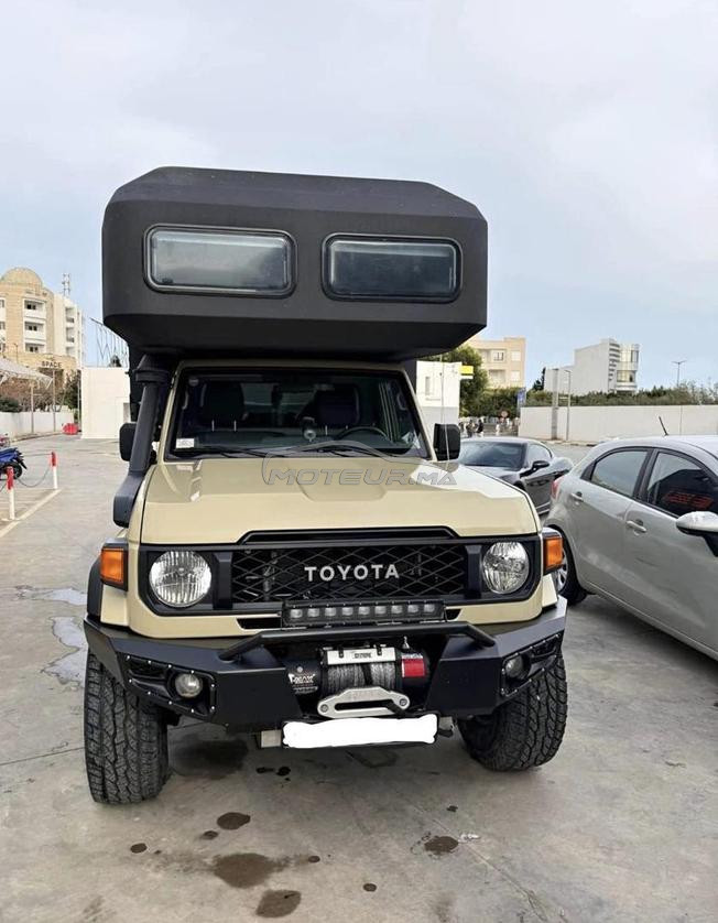 toyota land cruiser 79 