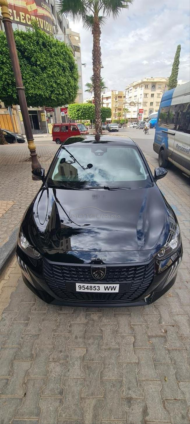 peugeot 208 premiere main