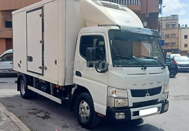 Mitsubishi Fuso frigorifique 2023 1er main - 2