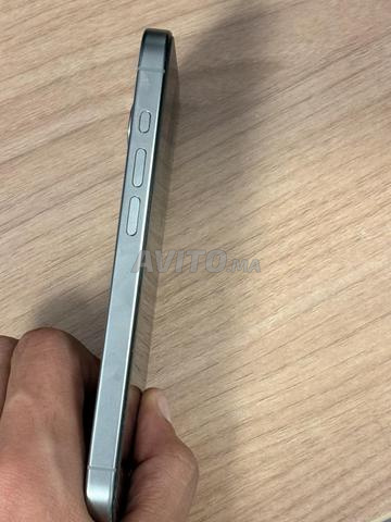 iPhone 15 Pro 256Go – Titanium Naturel - 2