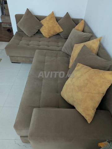 غرفة طعام مع كراسي وصالون كامل - 2