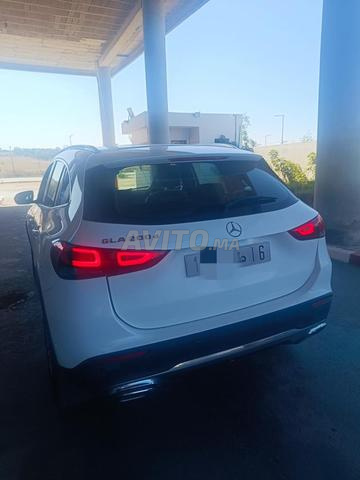 Mercedes Benz - 2