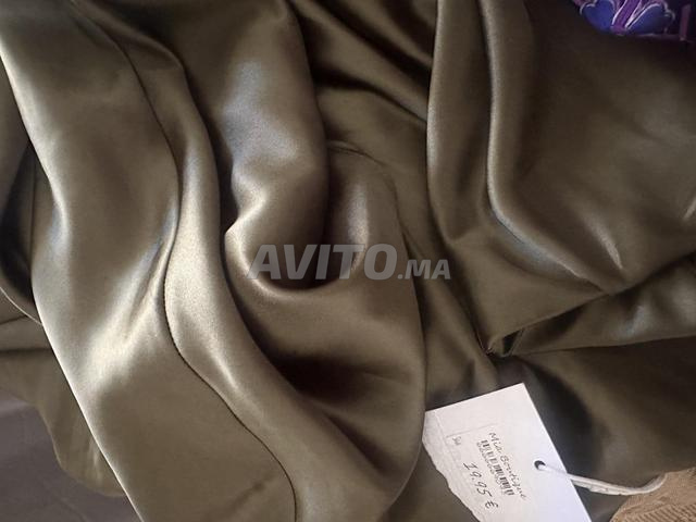 Jupe satin qualité sympa taille S - 2