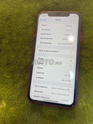 iPhone 11 64G officiel Bon état - 2