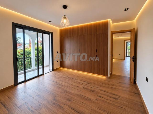 Villa 6 chambres rénovée à louer - 2