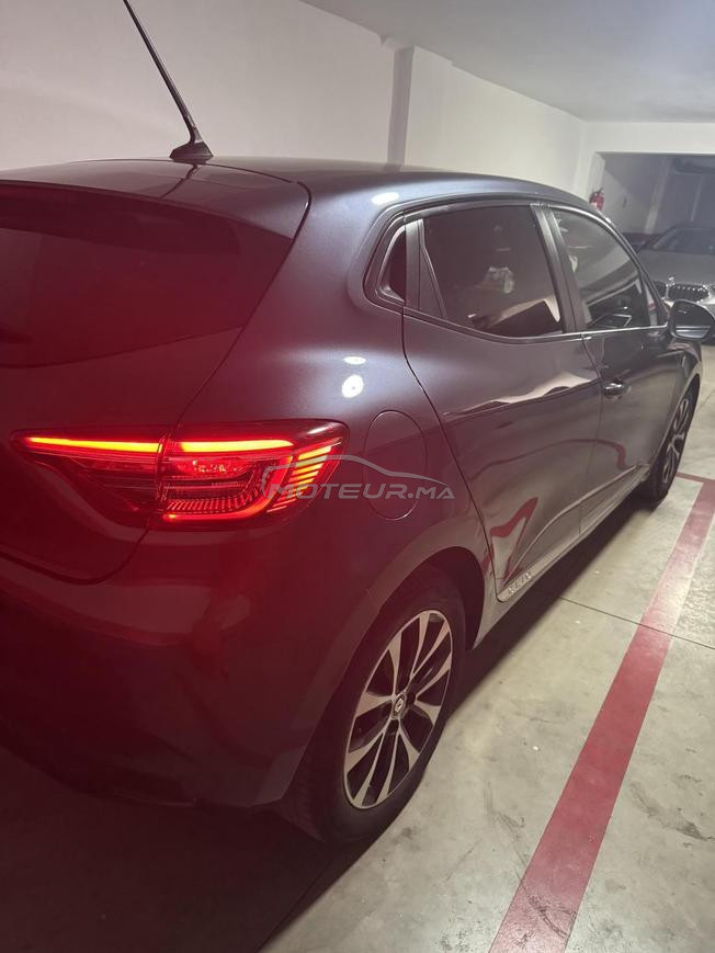 Clio5 toute options 2023 à Casablanca