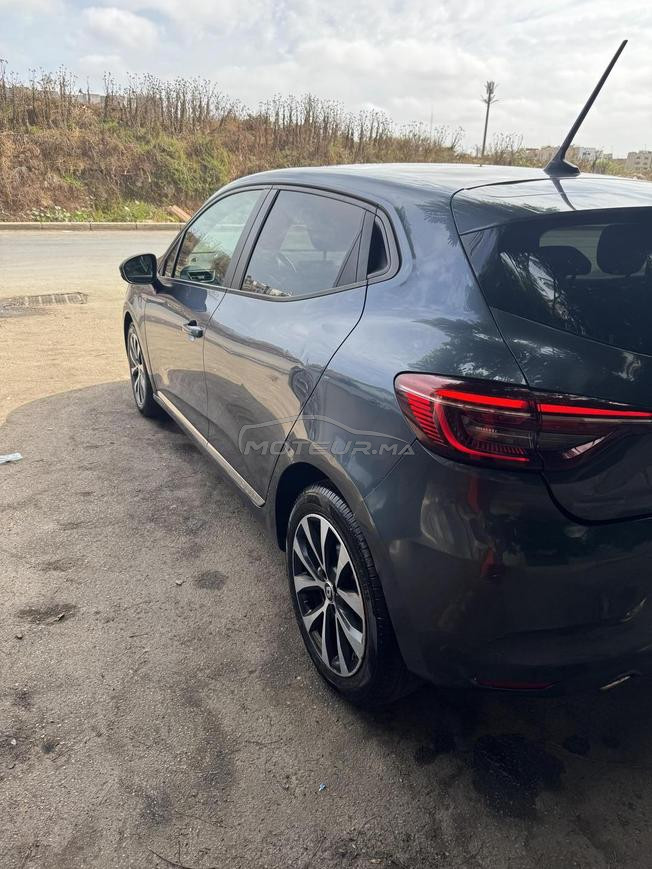 Clio5 toute options 2023 à Casablanca