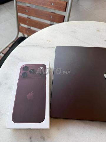 iPhone 18 Pro Burgundy 256GB