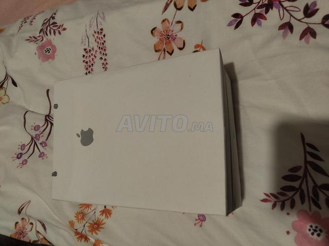 iPhone 18 Pro Max 256 - Neuf Europe - Bordeaux - 2