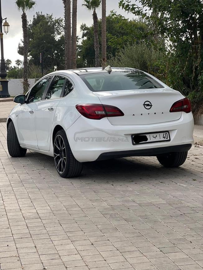 OPEL ASTRA 1.7 CDTI 2013 – Très bon état