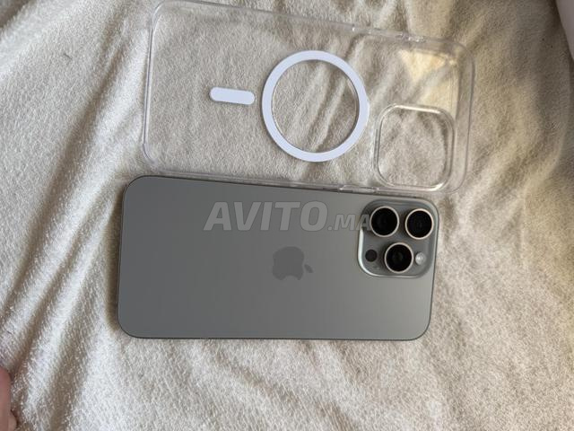 iPhone 15 Pro Max 256 - 2