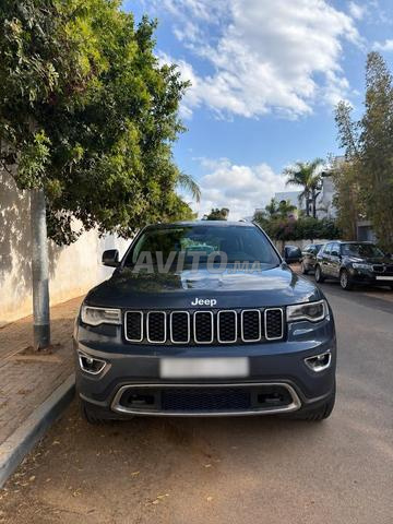 Jeep Grand Cherokee peu kilométré excellent état - 2