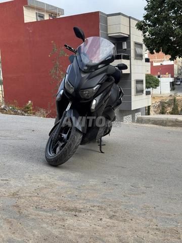 Xmax 250 2015 bon état révision OK - 2