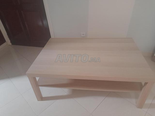 Vente d'une table basse.