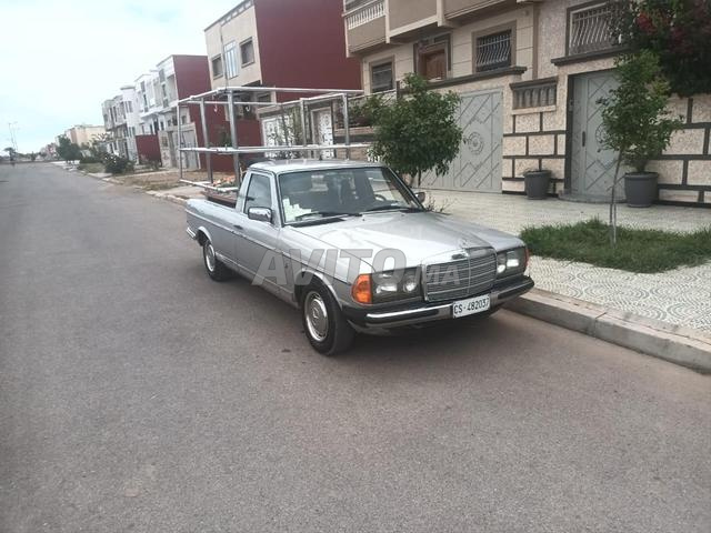مرسيدس-بنز 220 ديزل يدوية 1985 في خريبكة - 2