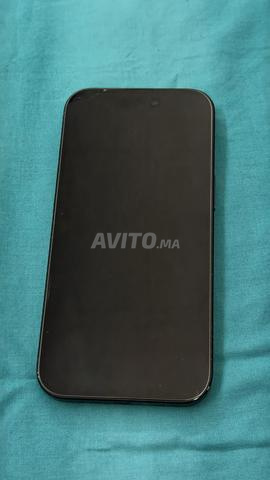 iPhone 15 noir 128gb état 83% - 2