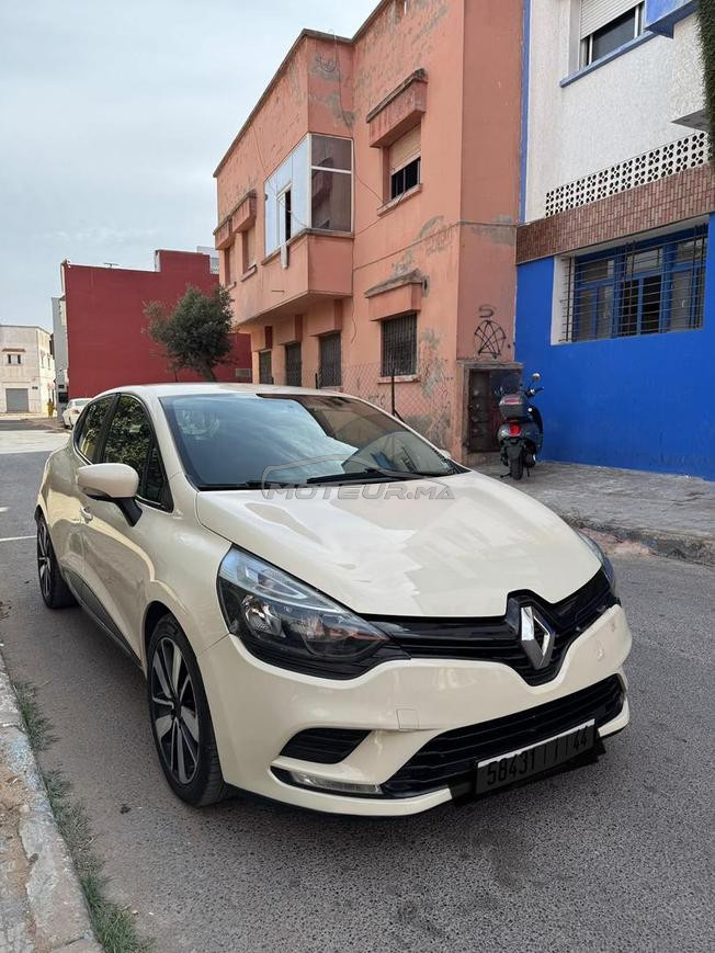 clio 4 très bon état 