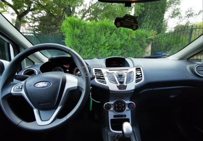 ford fiesta en bonne état 