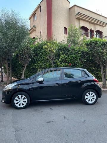 بيجو 208 ديزل 2017