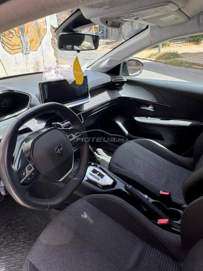 Peugeot 208 Hybride Automatique 2025 à Tifelt