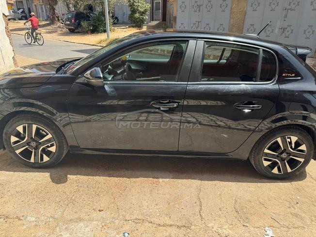 Peugeot 208 Hybride Automatique 2025 à Tifelt