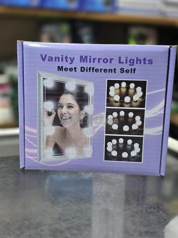 Éclairage miroir professionnel pour décorer votre coiffeuse. - 2