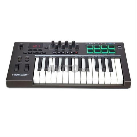 وحدة تحكم MIDI USB Nektar IMPACT LX25 - 2