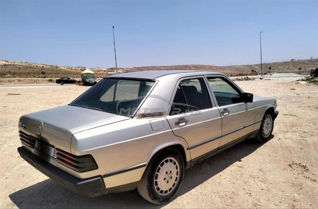 سيارة في حالة جيدة 