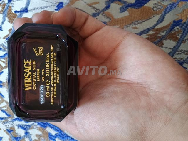 عطر Versace Crystal Noir 90مل مستعمل نقي - 2