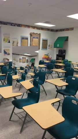 Chaise scolaire robuste et confortable - 2