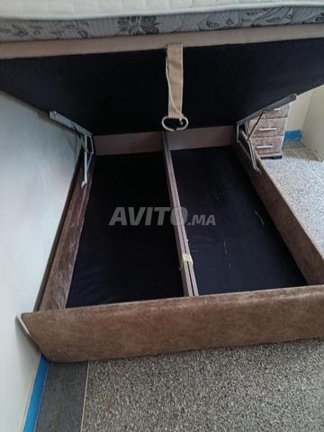 Lit 140/2m à vendre avec tous les accessoires - 2
