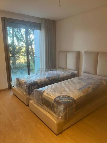 SUPERBE APPARTEMENT MEUBLÉ À EAGLE HILLS À LOUER - 2