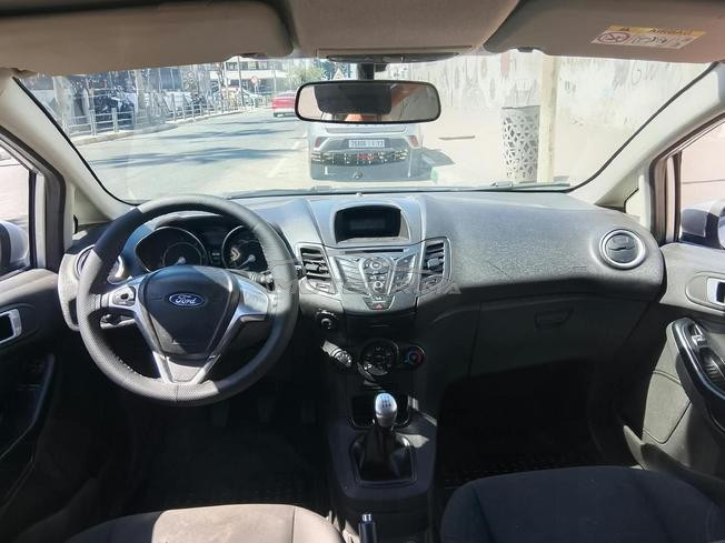 Ford Fiesta 2016 Diesel  Très propre  156.000 km 