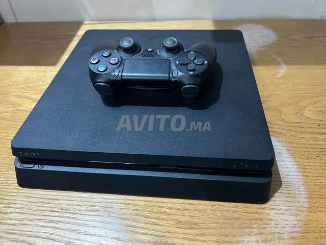 PlayStation avec manette - 2
