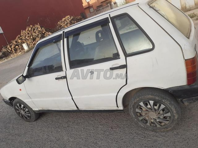Voiture Fiat Uno - 2