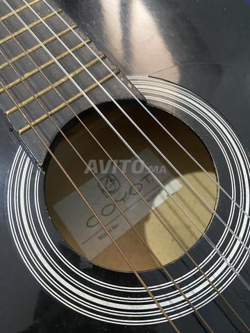 Guitare noire COYOT - 2
