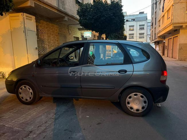 Renault Scenic Diesel Manuelle 2000 à Tanger