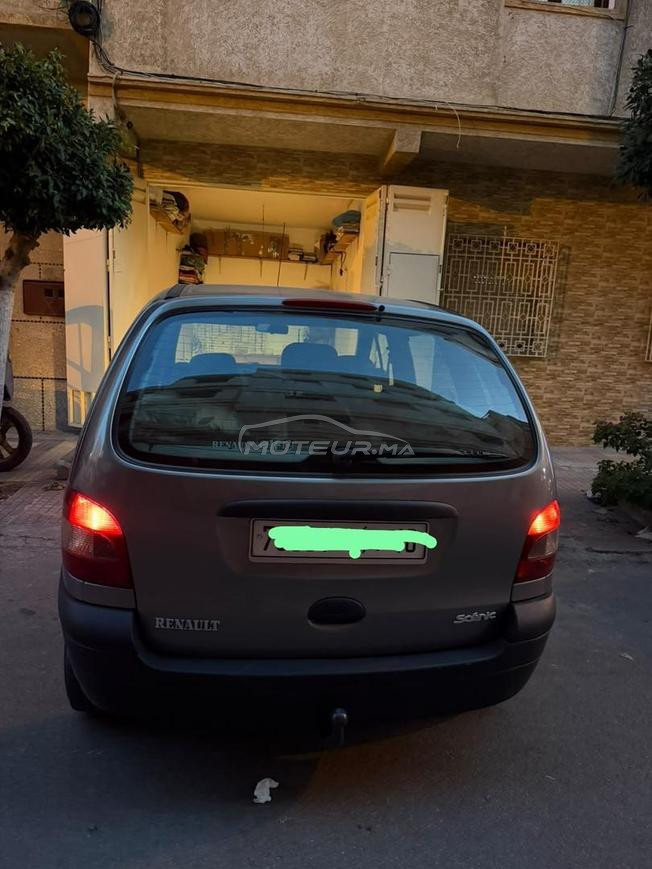 Renault Scenic Diesel Manuelle 2000 à Tanger